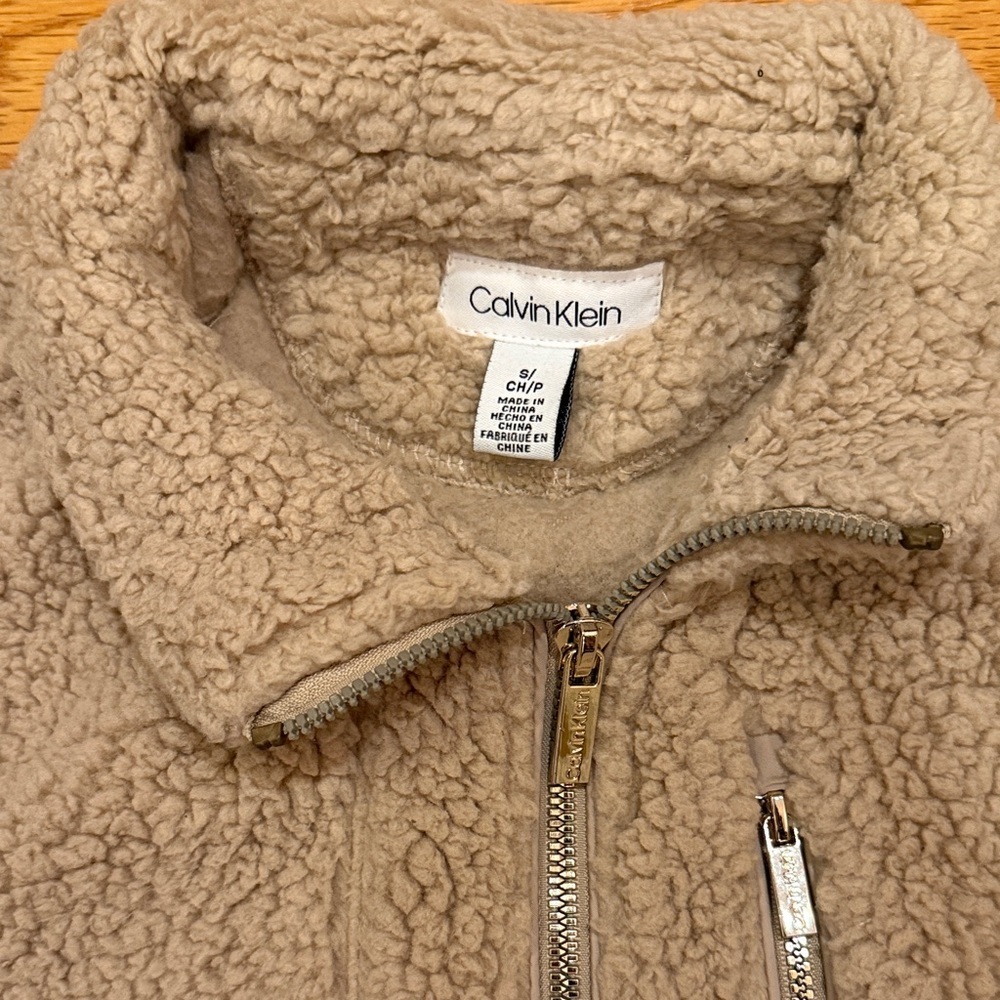 Calvin Klein Women's Tan Sherpa Vest - Picture 2 of 7